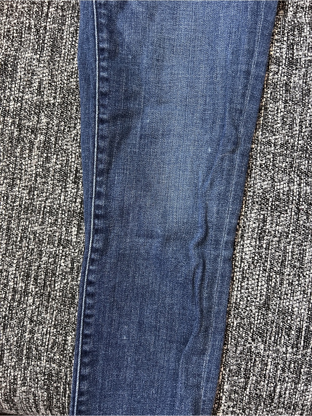 25/0 R - Abercrombie & Fitch Women’s Skinny Jeans - Various washes - Picture 8 of 8